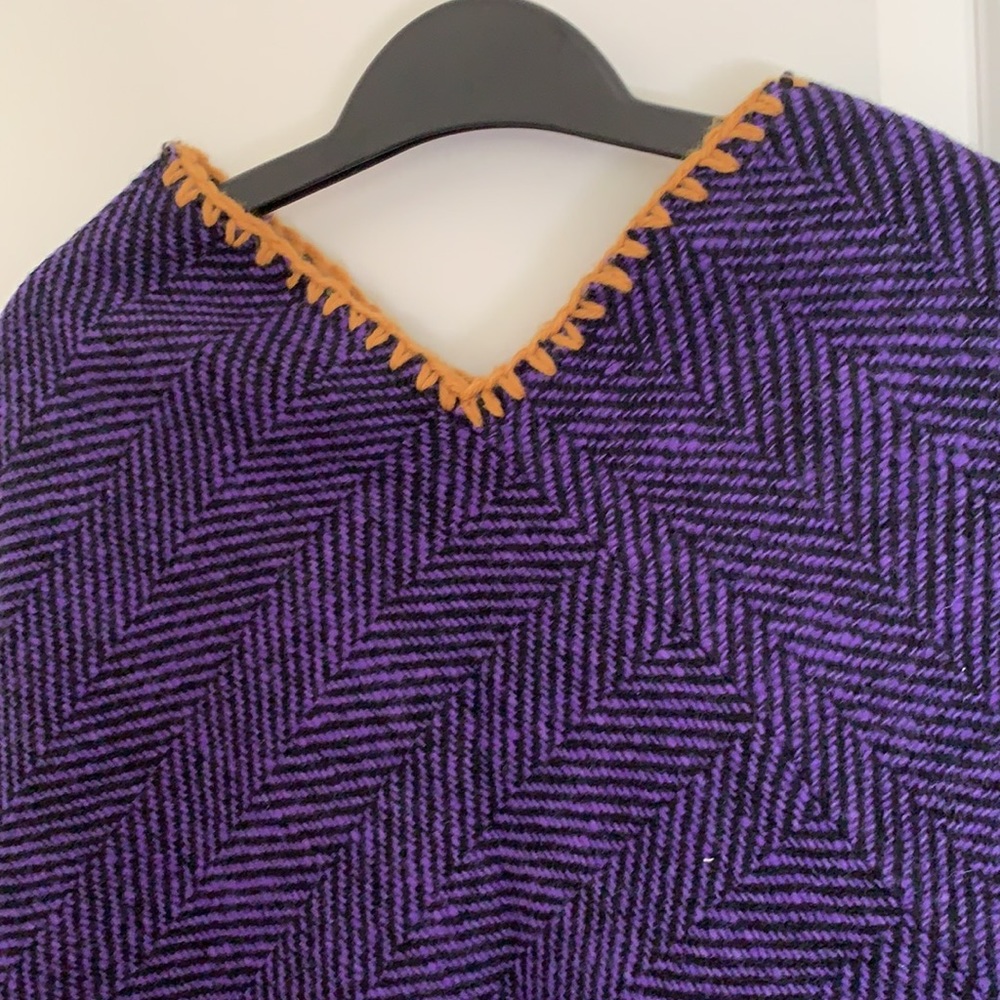 ❤️🔥 *** SOLD *** Artisan child’s poncho - handwoven in Quebec - Picture 2 of 10